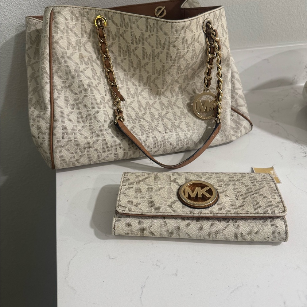Michael Kors Beige and Brown Shoulder Bag Set